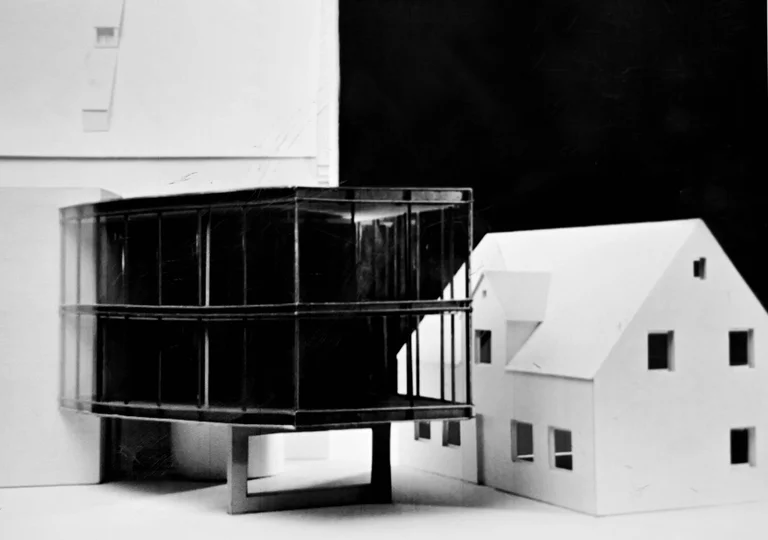 Archtikturmodell des Glasanbaus vom Historischen Reitstadel