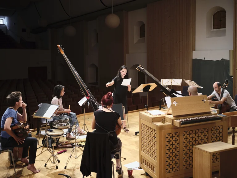 Anna Prohaska auf der Bühne bei Probe zur CD-Aufnahme